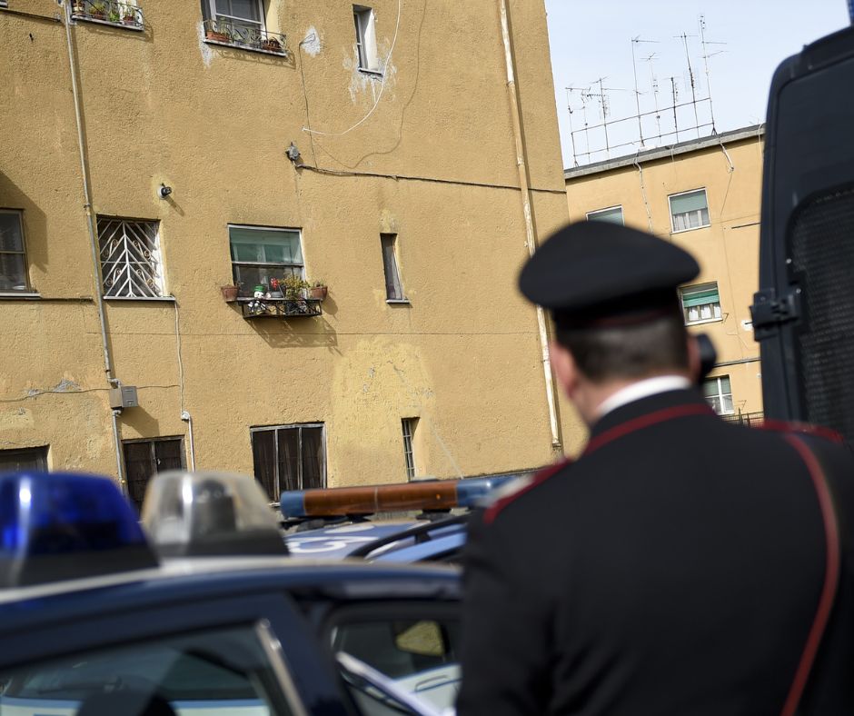 Armi non custodite e un revolver in auto: arrestato a Copparo