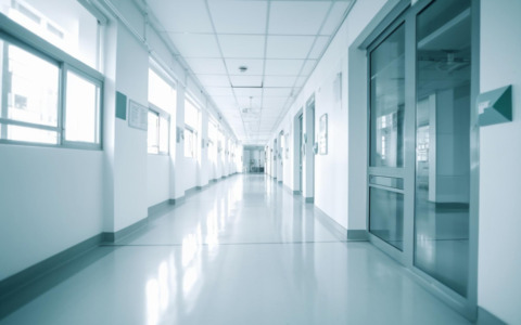 Amianto nella sabbia di tre giocattoli: cosa fare