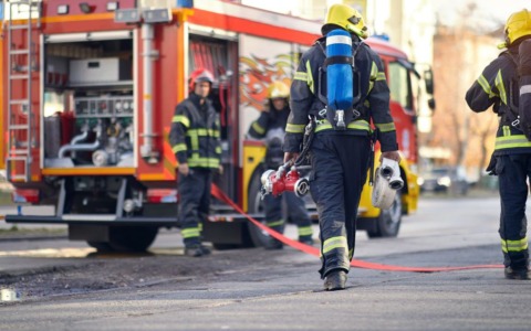 Incendio al Bagno Ipanema, danni a bar e ristorante