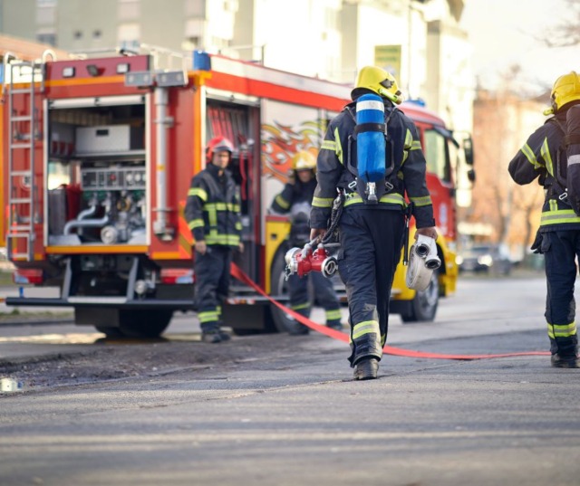 Incendio al Bagno Ipanema, danni a bar e ristorante